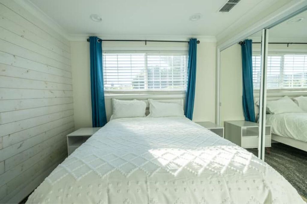 Photo of Bedroom in Lake Area