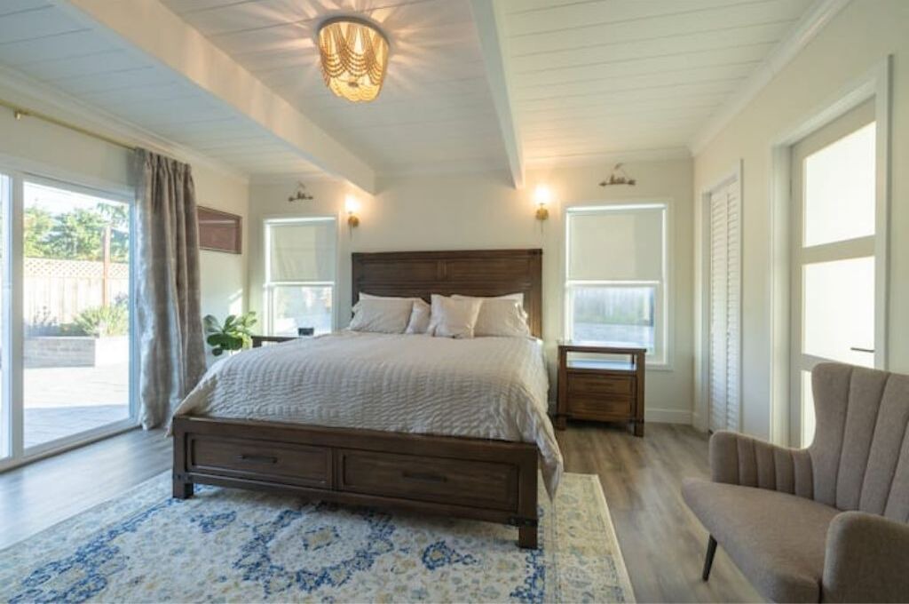 Photo of Bedroom in Lake Area