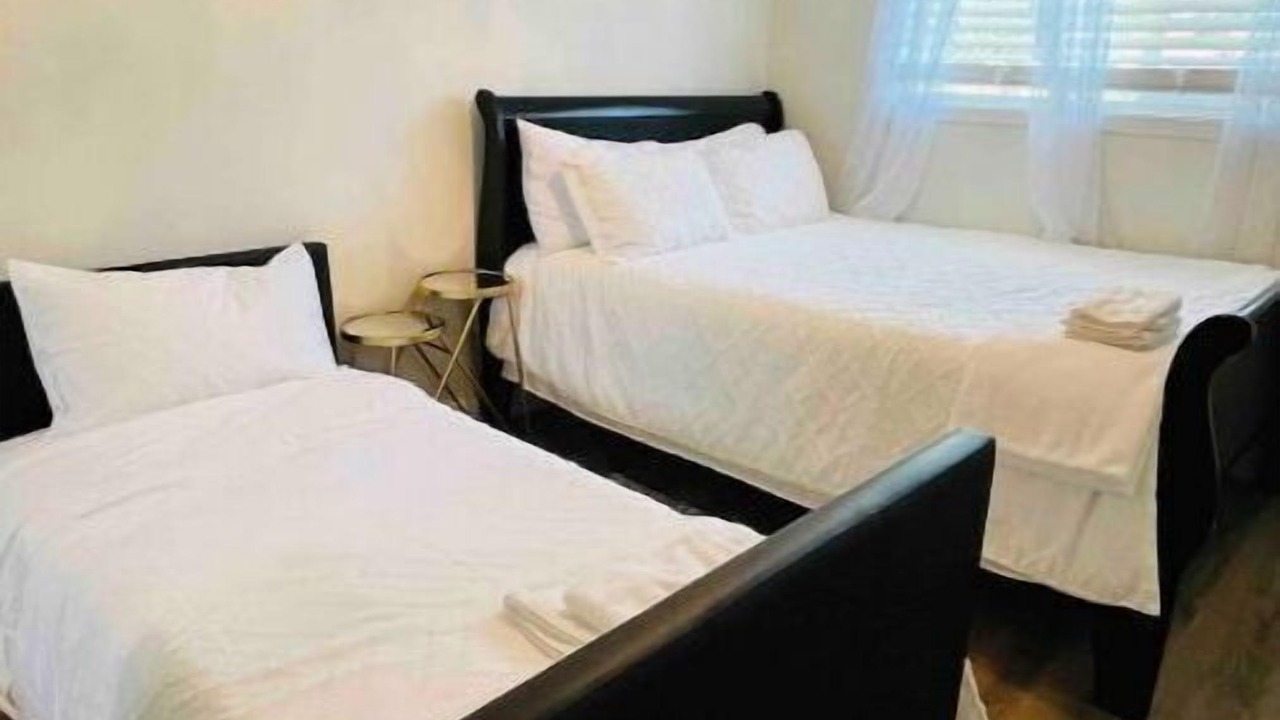 Photo of Bedroom in Lake Area