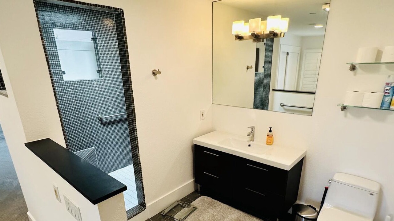 Photo of Bathroom in East San Mateo
