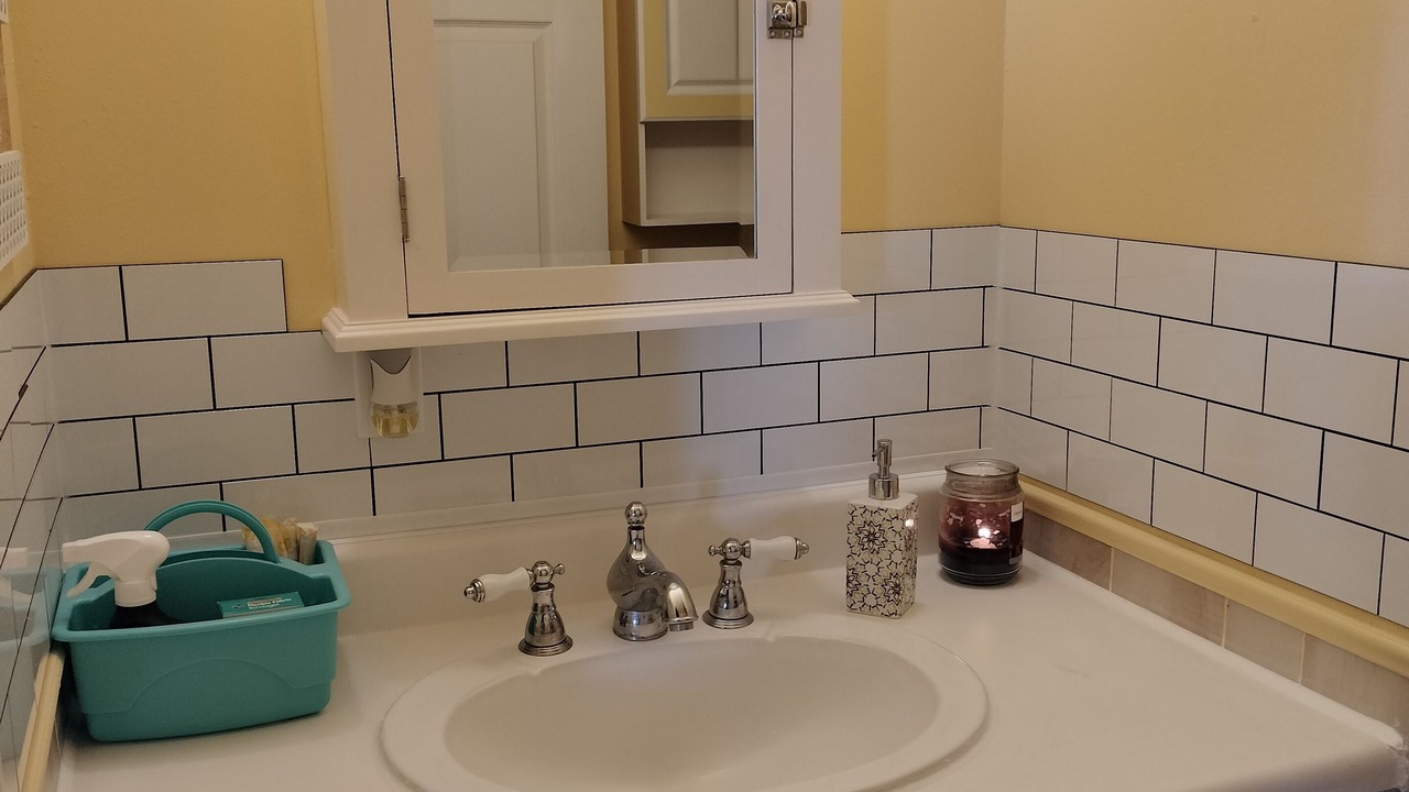 Photo of Bathroom in Lakeview