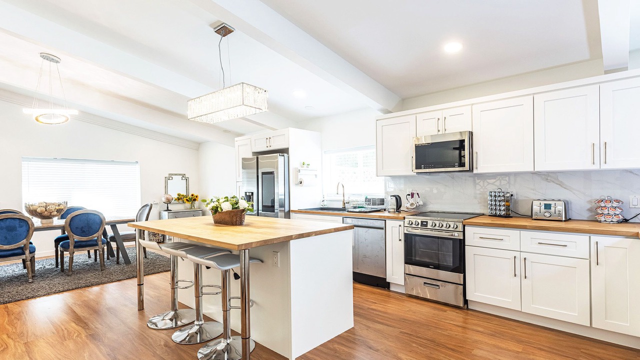 Photo of Kitchen in Garibaldi Highlands
