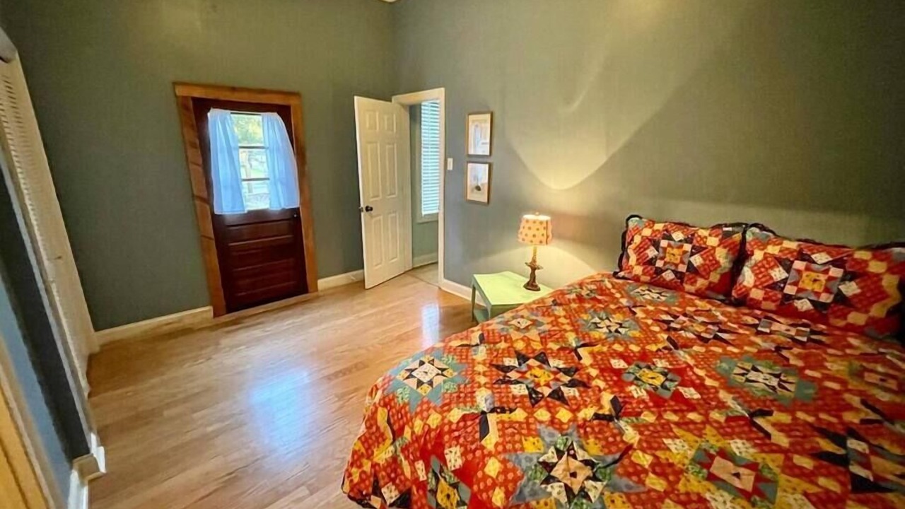 Photo of Bedroom in Breaux Bridge