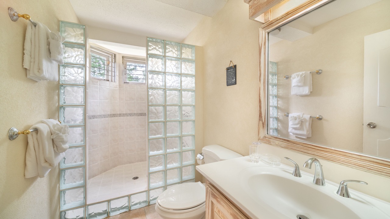 Photo of Bathroom in Sunset Crest