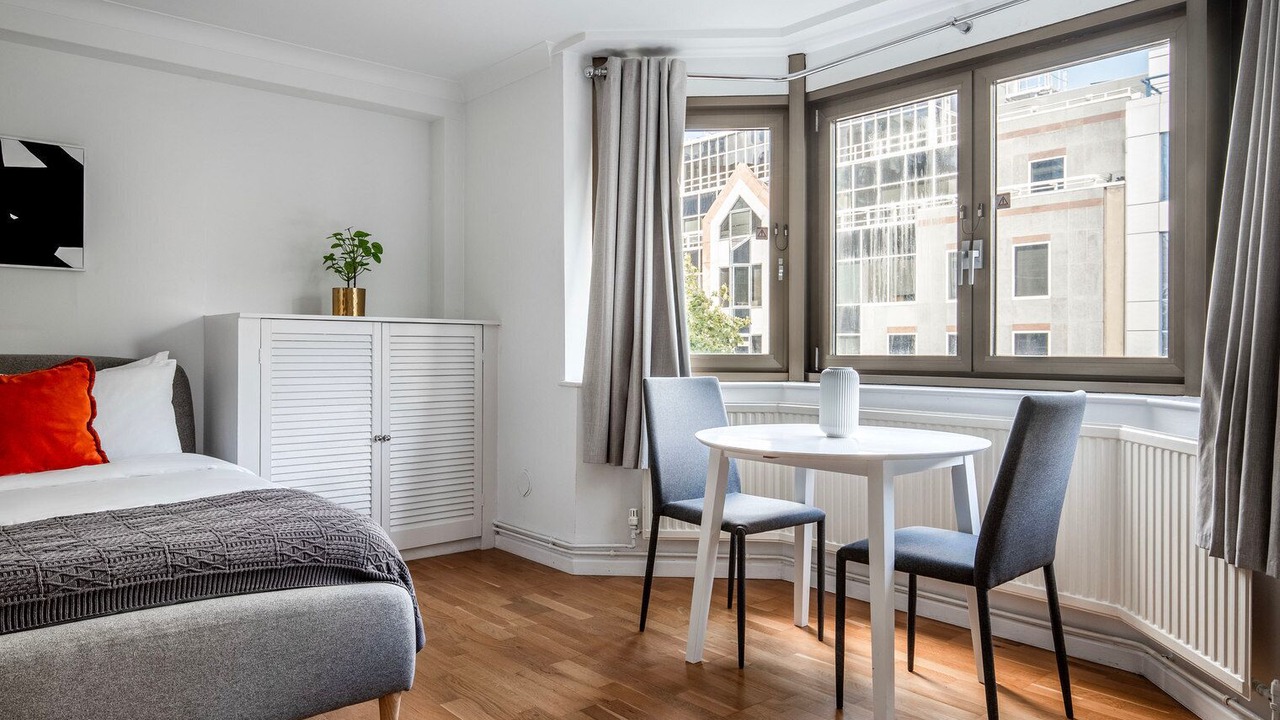 Photo of Bedroom in Tower Hill