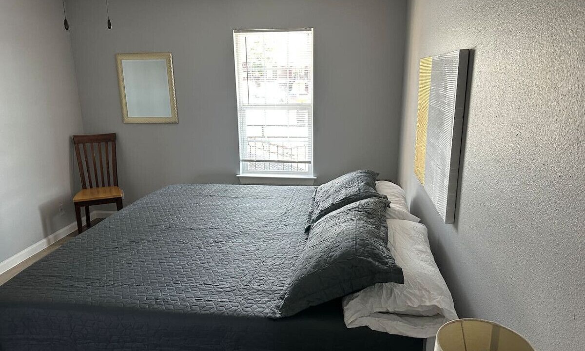 Photo of Bedroom in Northwest Los Angeles Heights