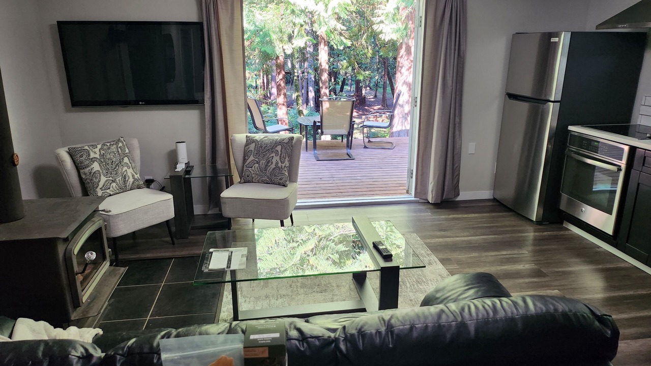 Photo of Livingroom in Mill Bay