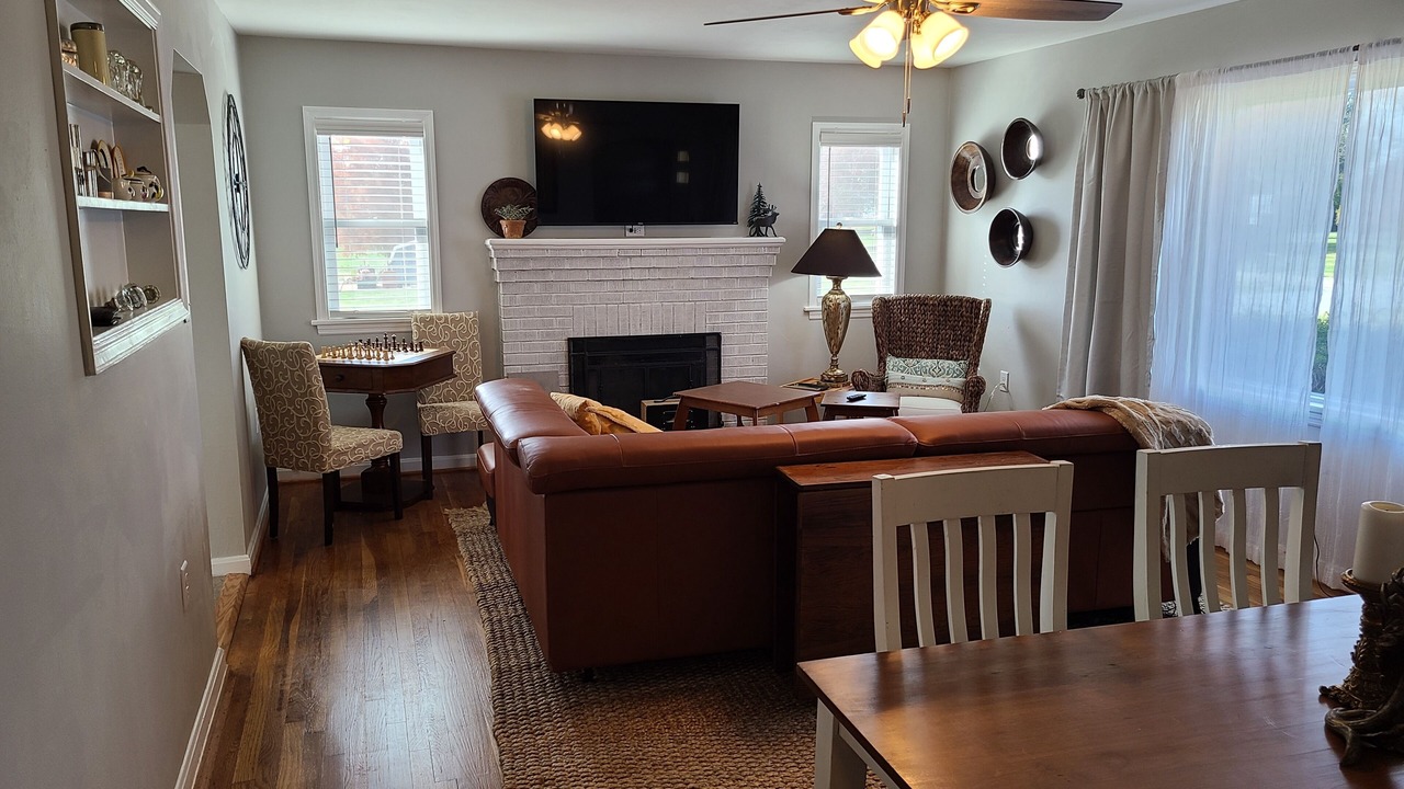 Photo of Livingroom in Luray