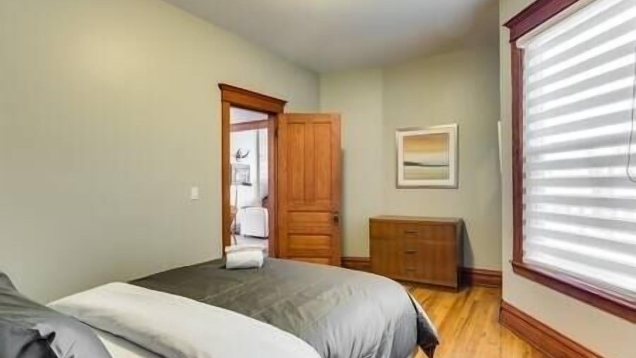 Photo of Bedroom in Logan Square