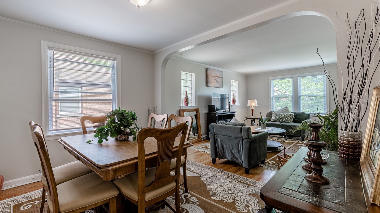Photo of Bedroom in Evanston