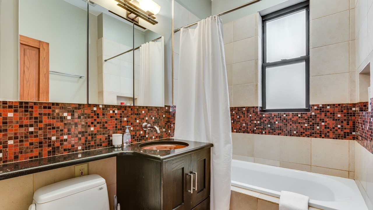 Photo of Bedroom in Logan Square