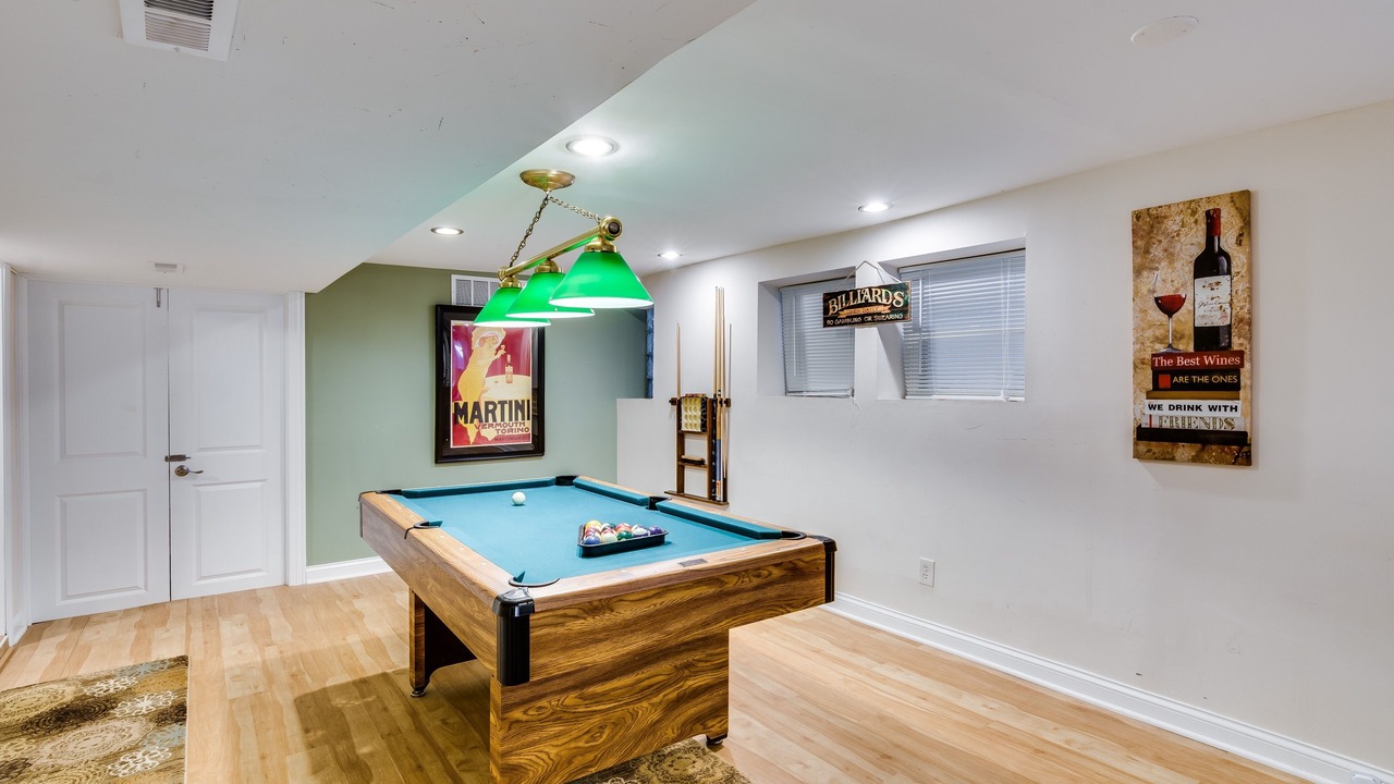 Photo of Bedroom in Edgewater Beach