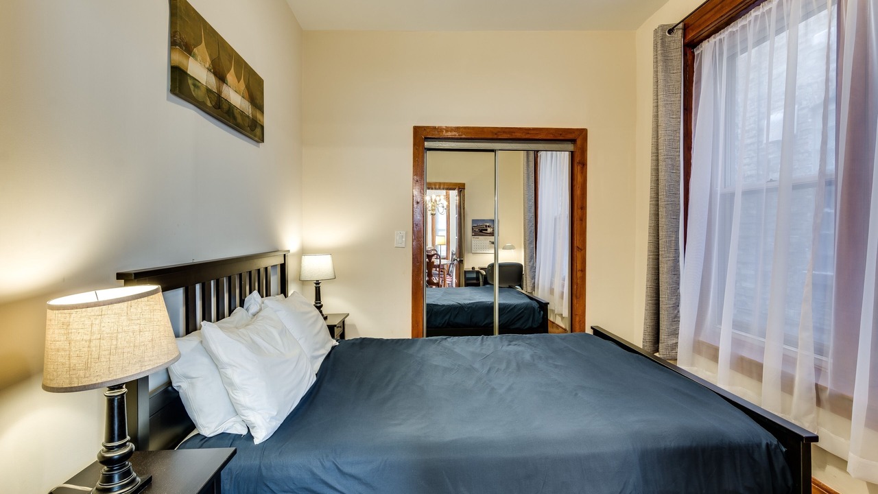 Photo of Bedroom in Edgewater Beach