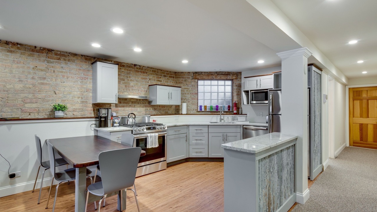 Photo of Bedroom in North Center