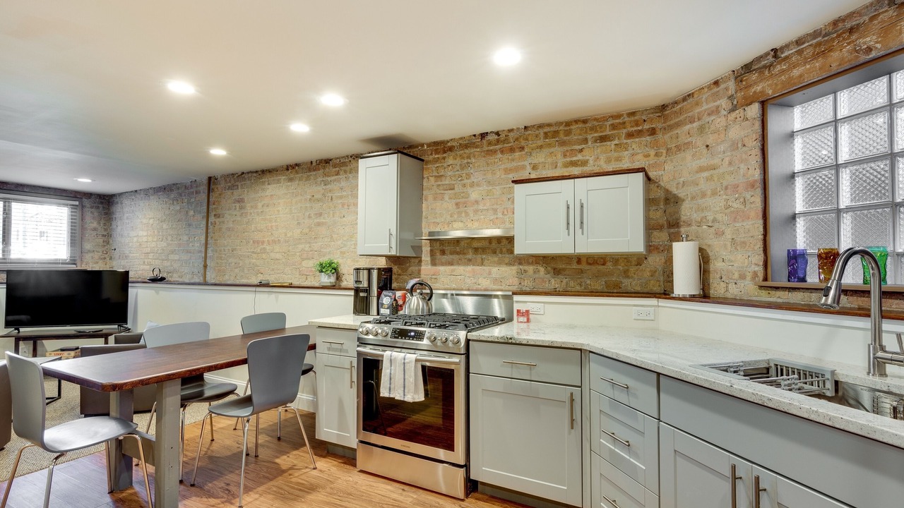 Photo of Bedroom in North Center