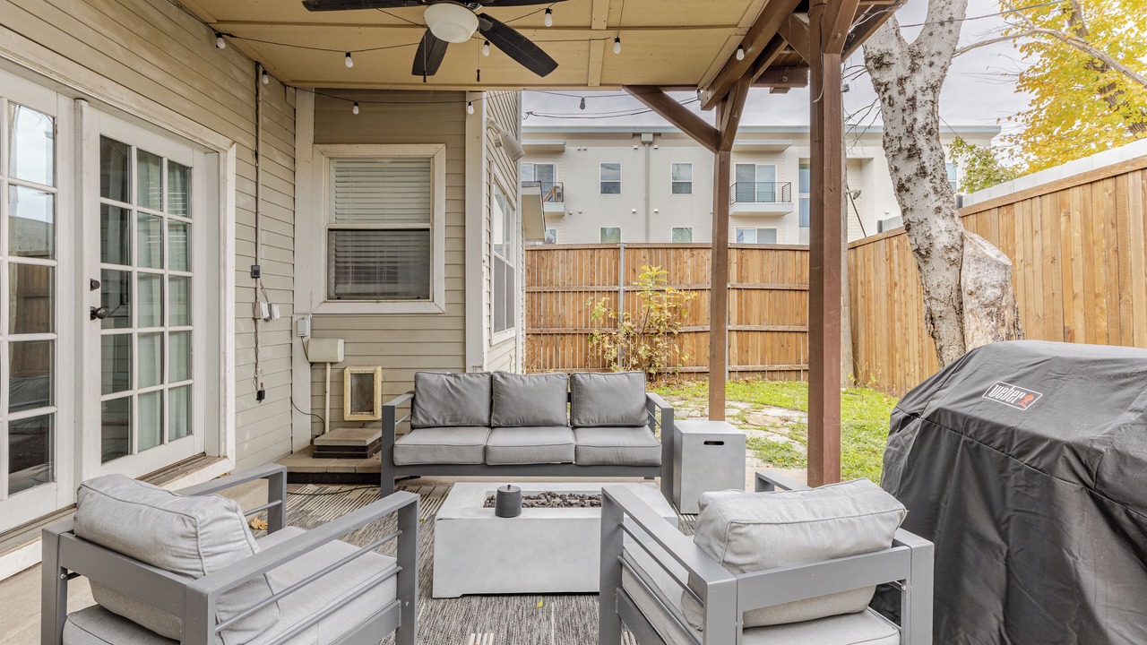 Photo of Outdoor in Oak Lawn
