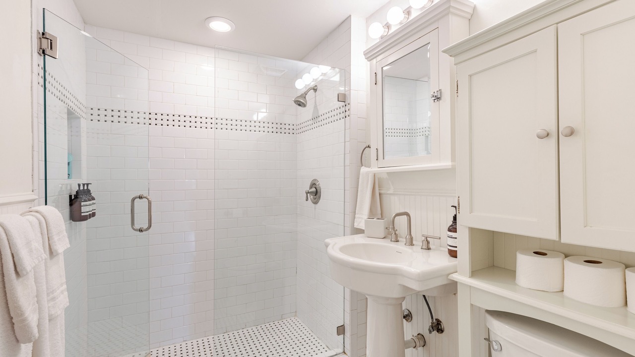 Photo of Bathroom in Oak Lawn