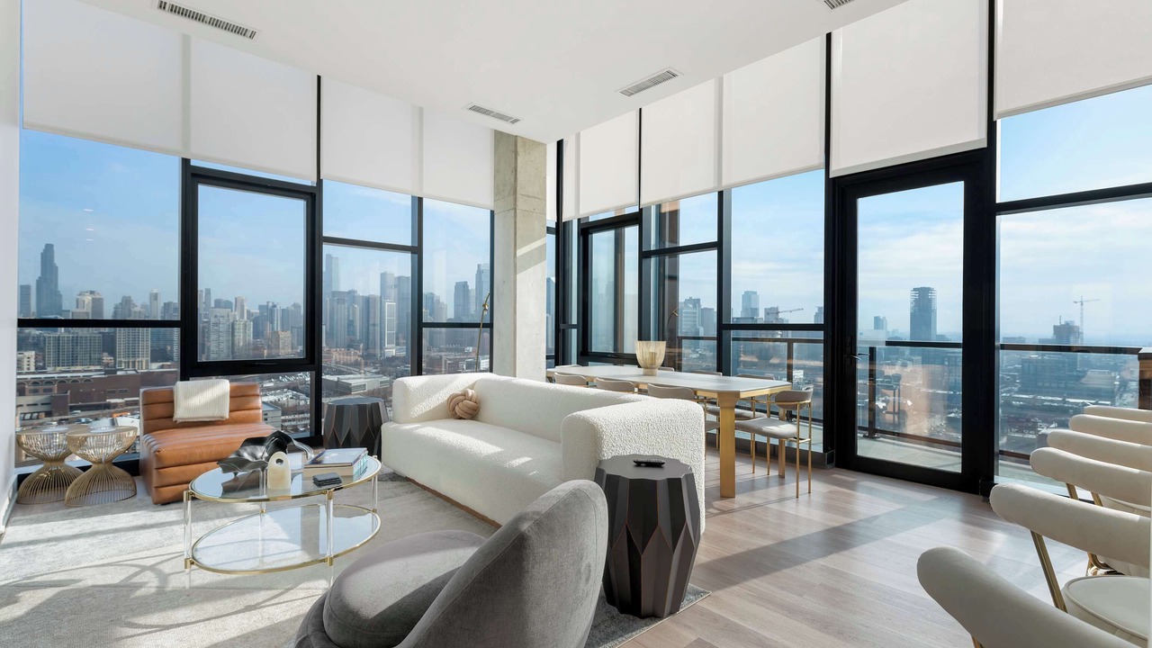 Photo of Livingroom in River West