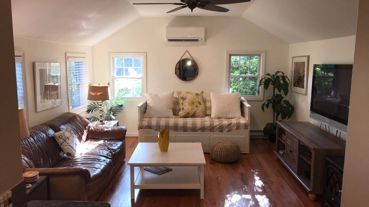 Photo of Livingroom in Clinton