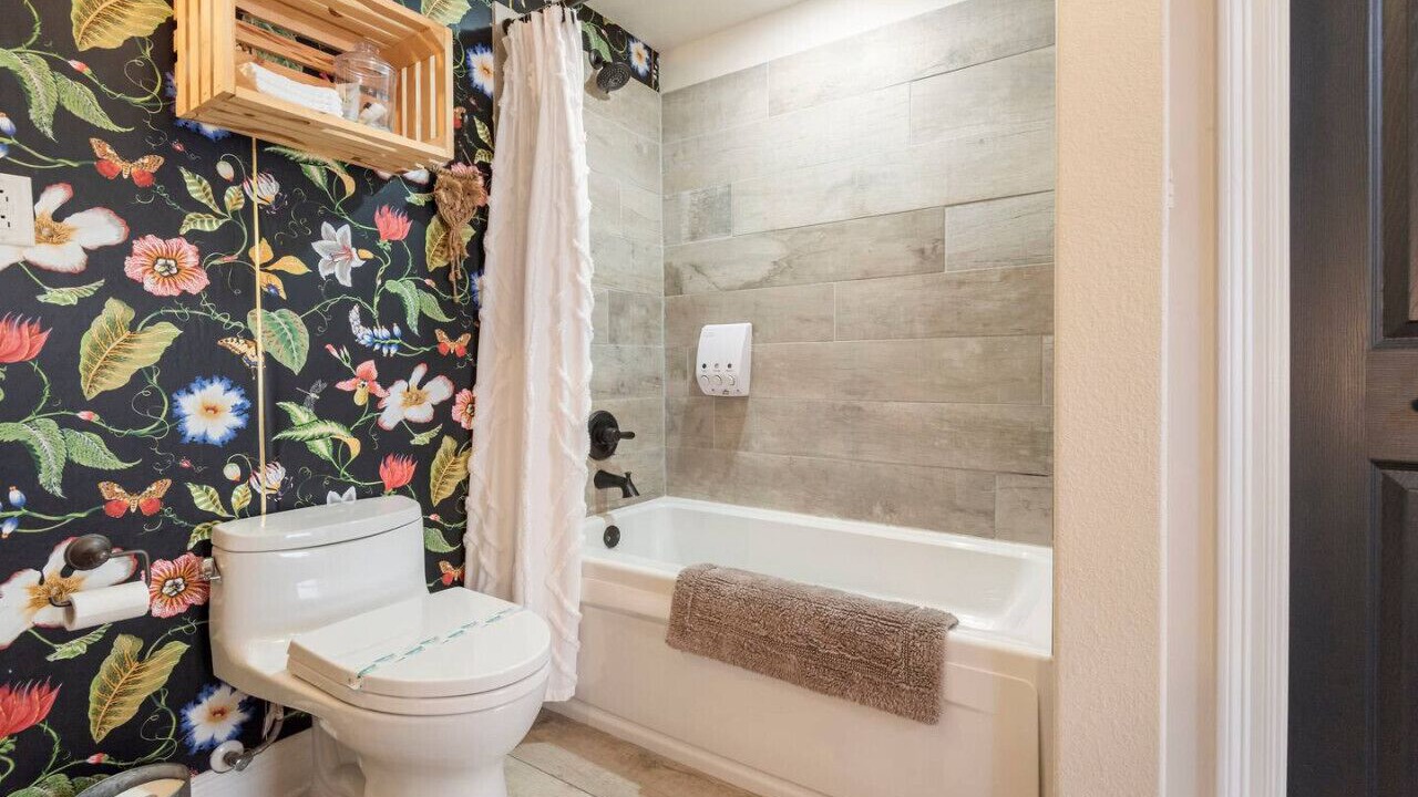 Photo of Bathroom in New Iberia