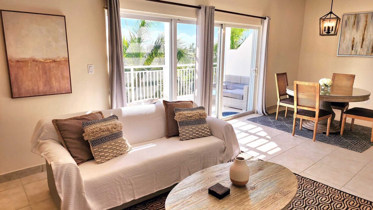 Photo of Livingroom in Grace Bay
