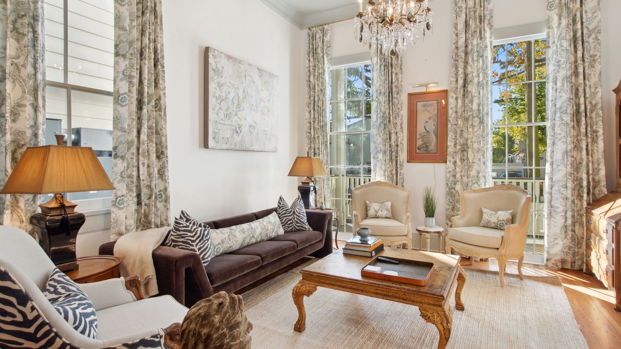 Photo of Livingroom in Lower Garden District