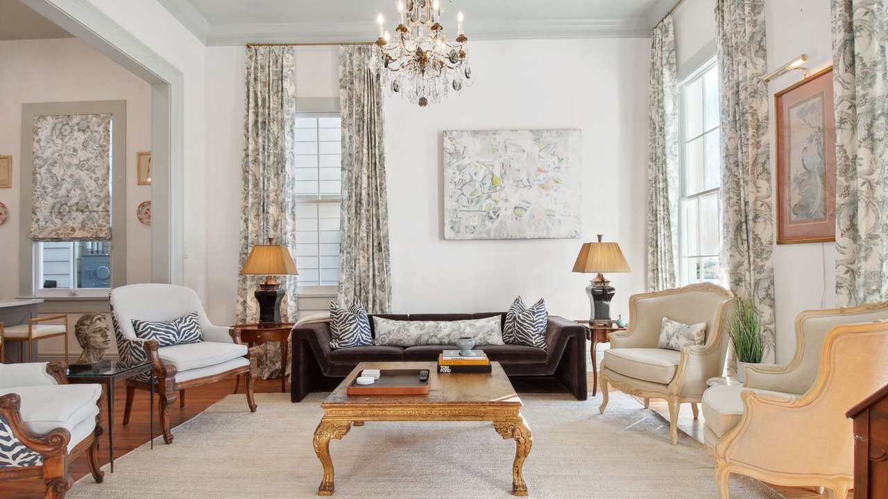 Photo of Livingroom in Lower Garden District