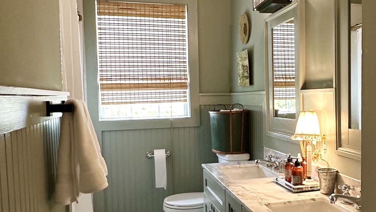 Photo of Bathroom in Highlands - Perkins
