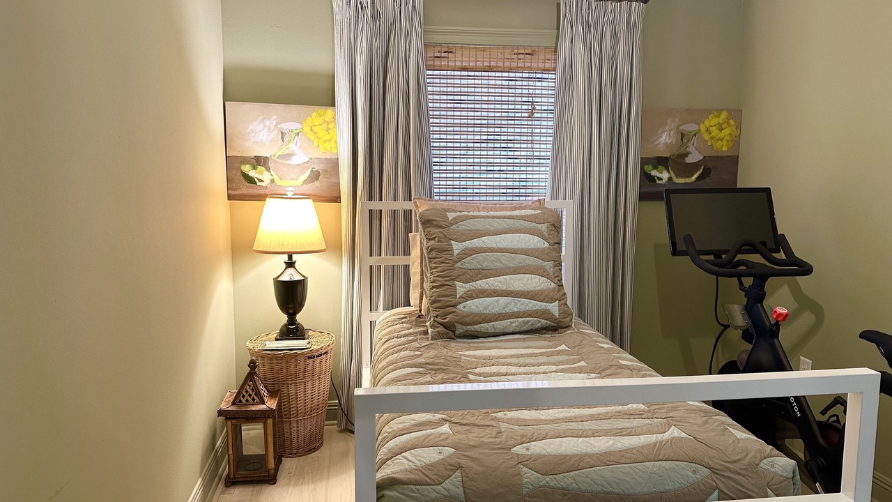 Photo of Bedroom in Highlands - Perkins
