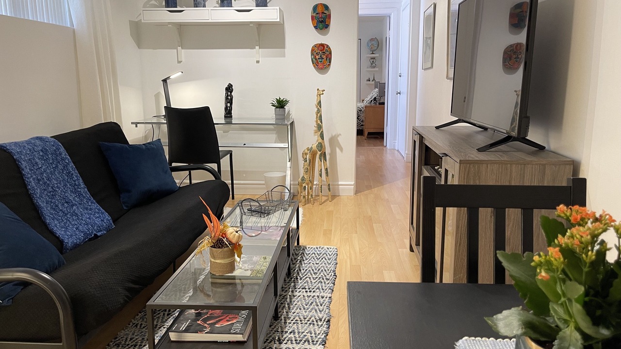 Photo of Livingroom in Cote-Des-Neiges—Notre-Dame-De-Grace