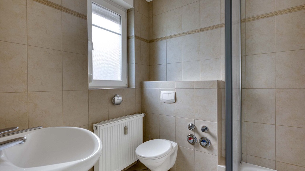 Photo of Bathroom in Cents