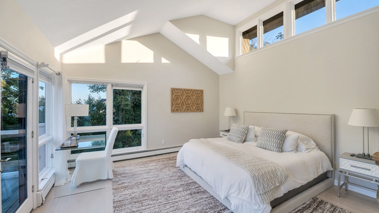 Photo of Bedroom in Southold