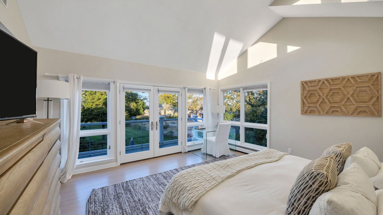 Photo of Bedroom in Southold