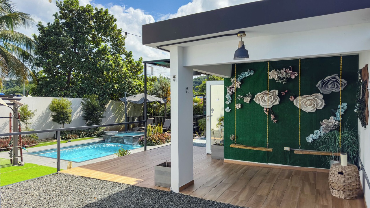 Photo of Outdoor in Factor