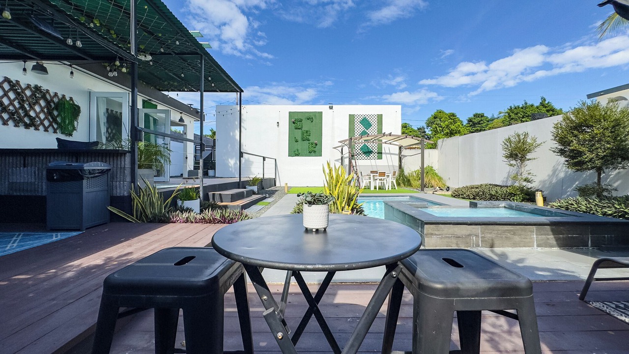 Photo of Outdoor in Factor