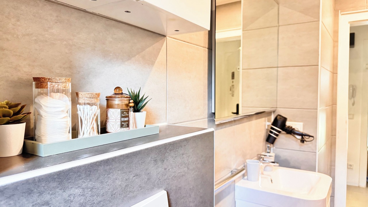 Photo of Bathroom in Suedviertel
