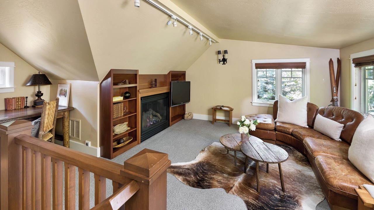 Photo of Livingroom in Snowmass