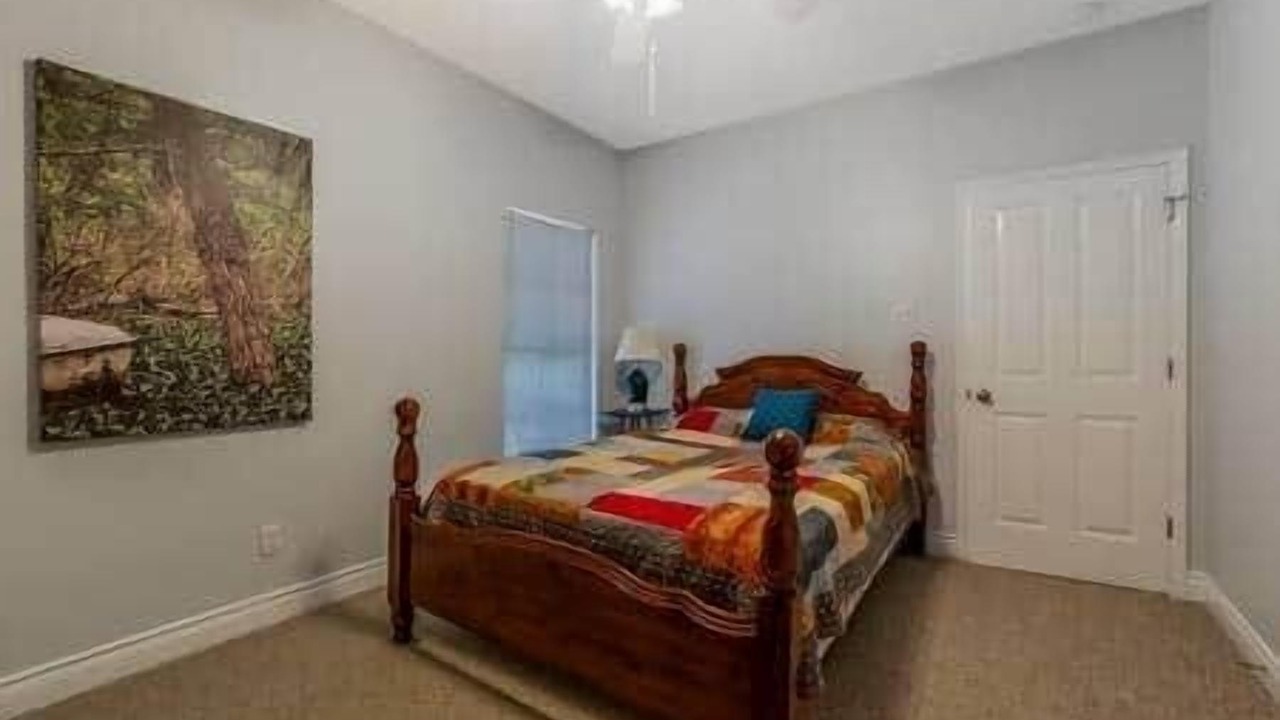 Photo of Bedroom in Butte La Rose