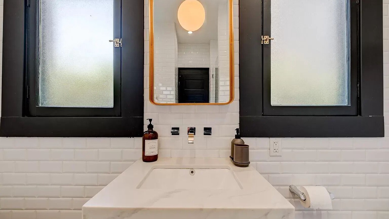 Photo of Bathroom in Los Angeles