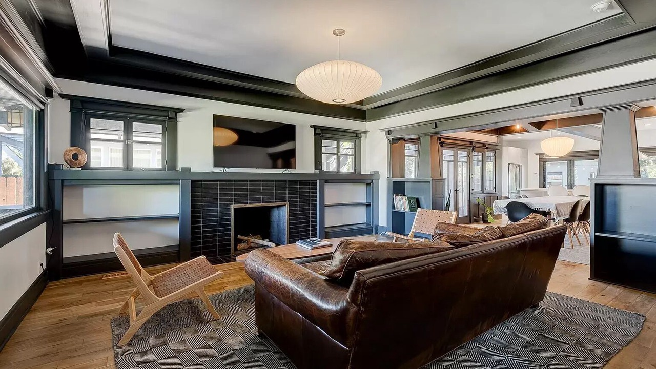 Photo of Livingroom in Los Angeles