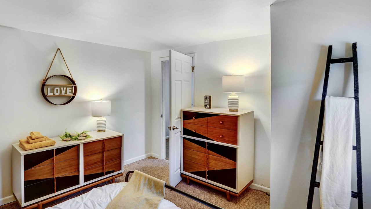 Photo of Bedroom in Troy
