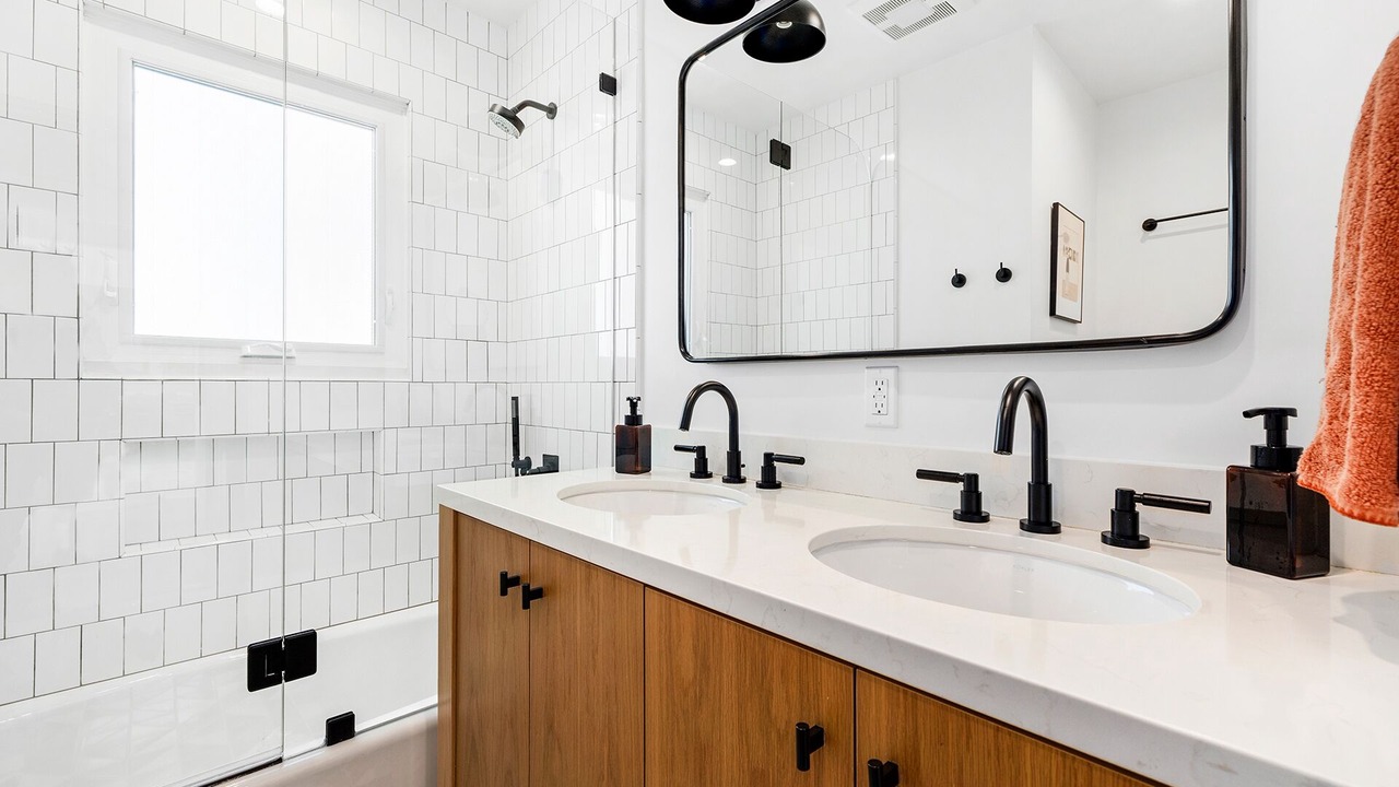 Photo of Bathroom in Mar Vista