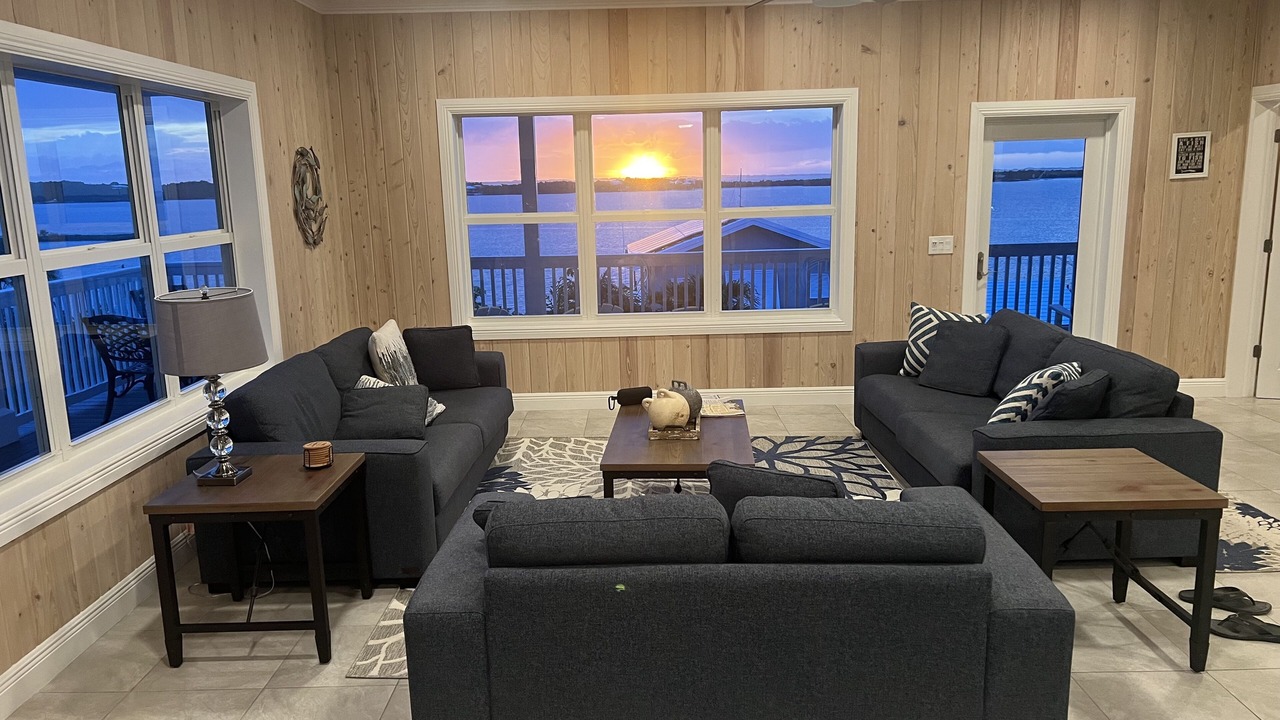 Photo of Livingroom in Hope Town