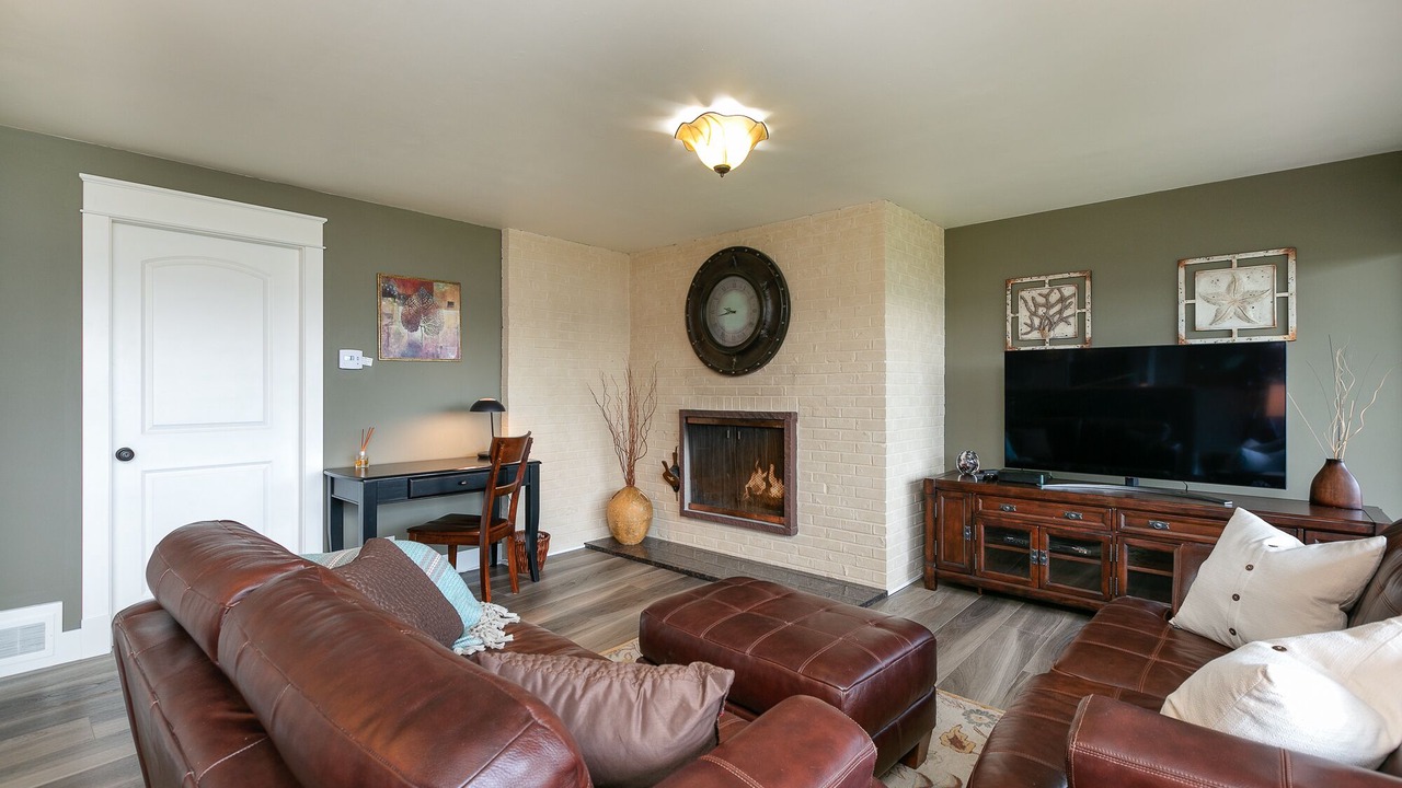 Photo of Livingroom in North Beach/Blue Ridge
