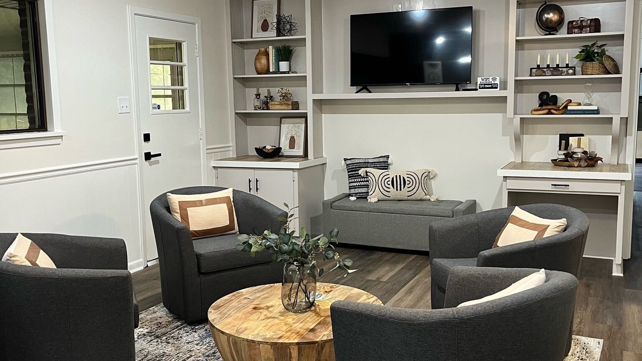 Photo of Livingroom in Grambling