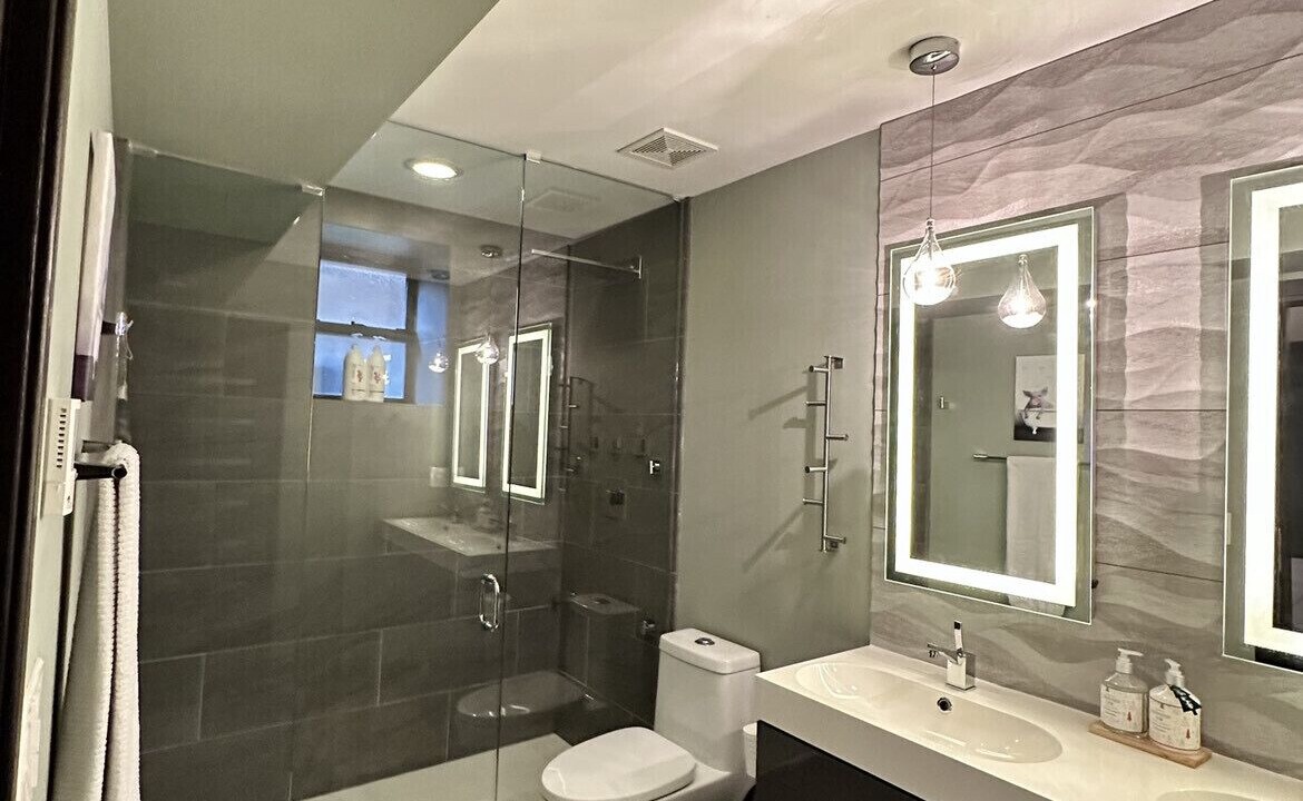 Photo of Bathroom in Rogers Park