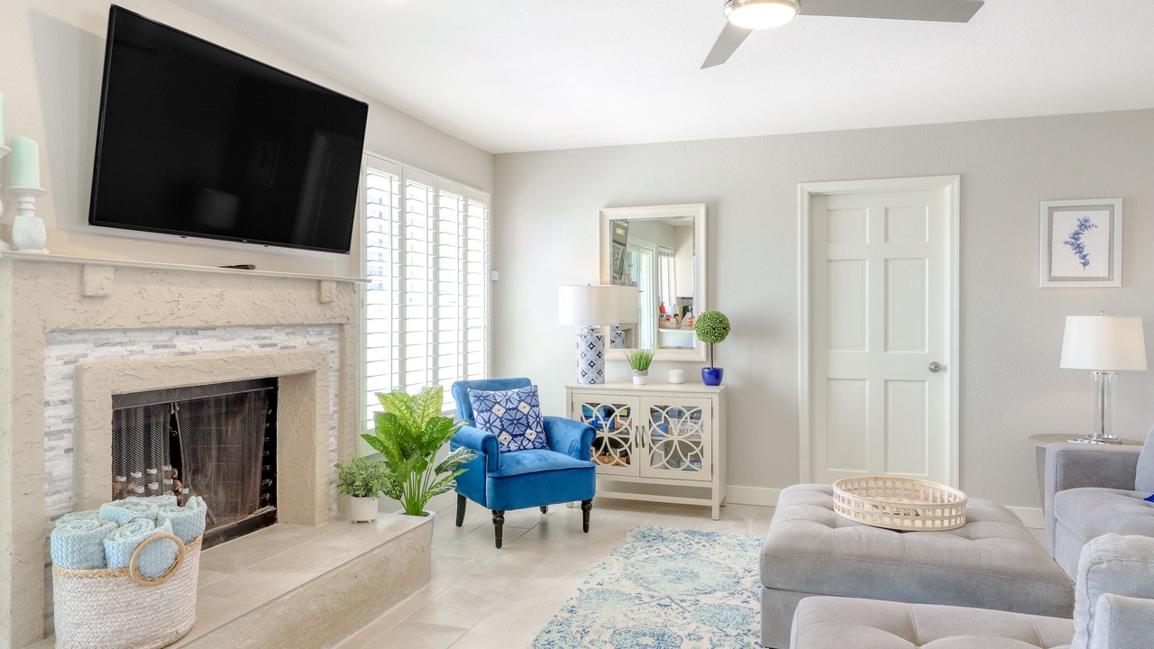Photo of Livingroom in Foothills