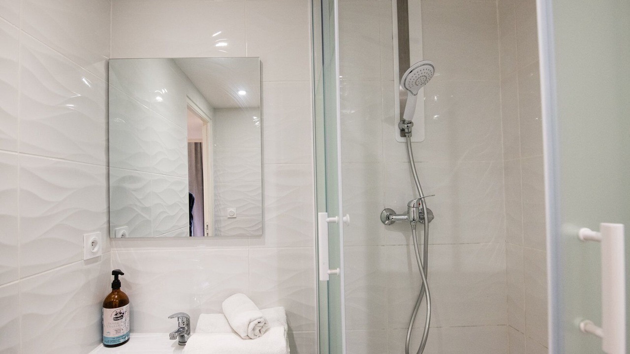 Photo of Bathroom in Griffon - Royale