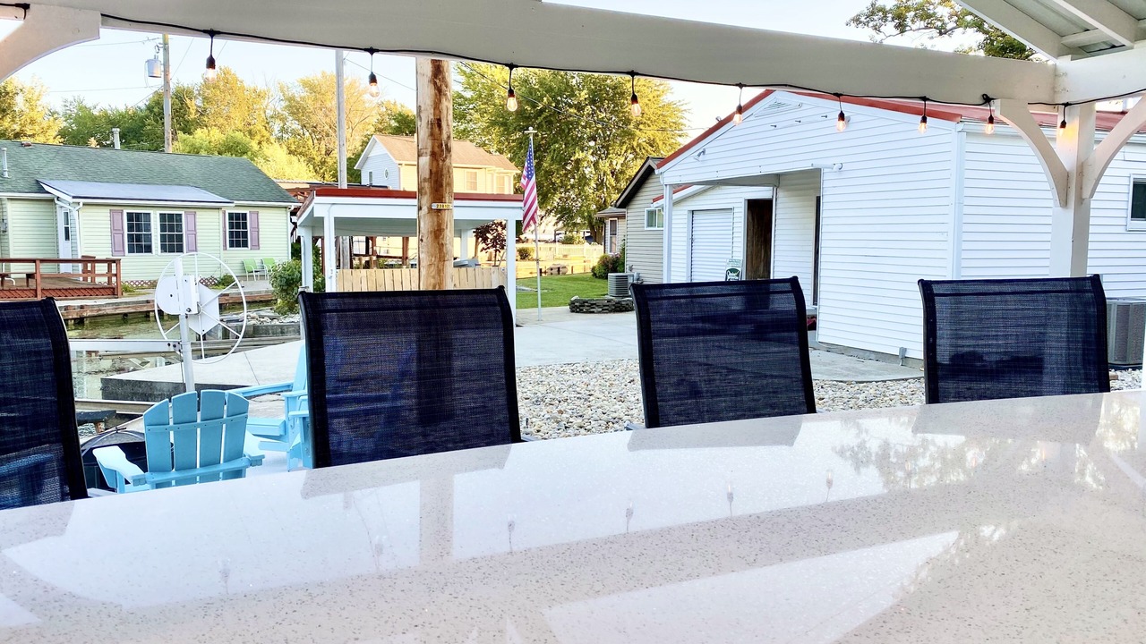 Photo of Outdoor in Lakeview