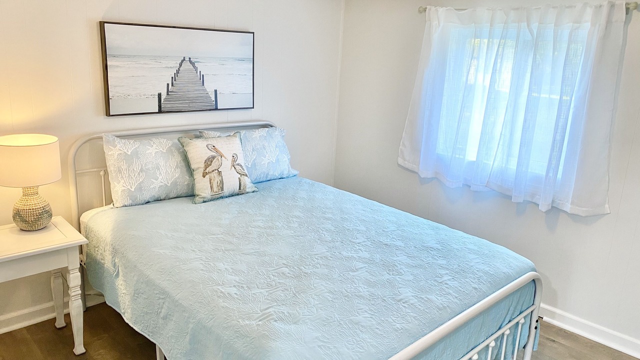 Photo of Bedroom in Lakeview